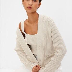GAP Ribbed Button Front Cardigan Moonstone | Size Medium | Cotton Cropped